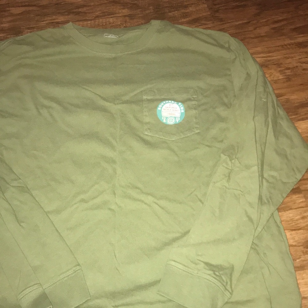 NWOT Men’s Southern Tide Long Shirt